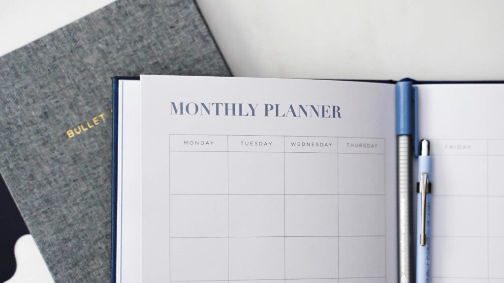 monthly finance calendar tips